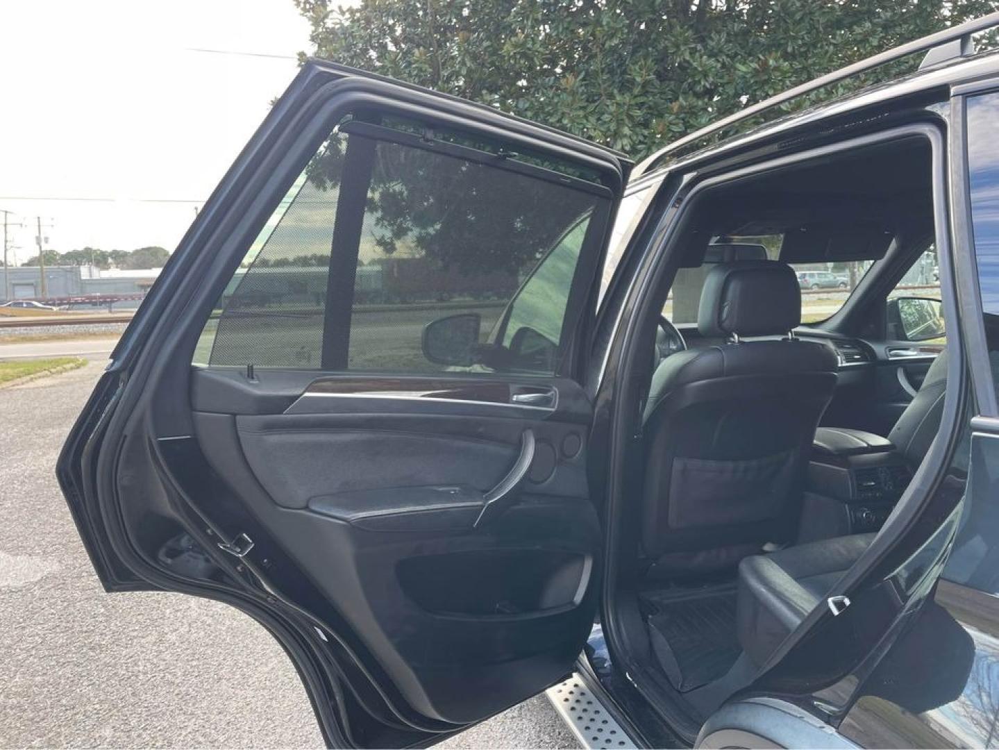 2012 Black /Black BMW X5 (5UXZW0C50CL) with an I6 M57 Diesel engine, Automatic transmission, located at 5700 Curlew Drive, Norfolk, VA, 23502, (757) 455-6330, 36.841885, -76.209412 - 2012 BMW X5 35D -DIESEL -Great condition -4 brand new 20” tires -New state inspection -Fresh oil change -Well optioned -Sport seats -Comfort access -Back up and 360 cam -Bluetooth Audio -Premium HK sound -Navigation -4 zone climate control -Black headliner -Shadowline trim - Photo#15